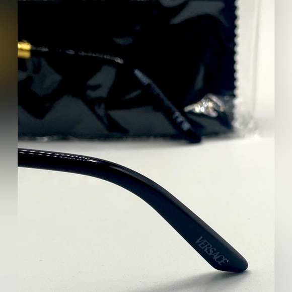 New Women’s Versace Eyeglasses - Picture 7 of 10